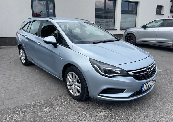 Opel Astra cena 35900 przebieg: 199367, rok produkcji 2017 z Strzelin małe 106